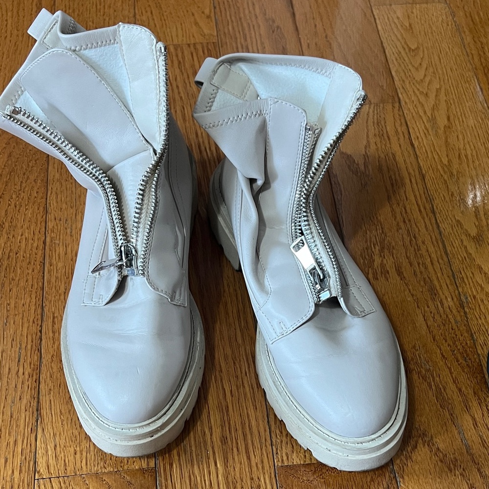 Steve Madden Women's Cream Ankle Boots